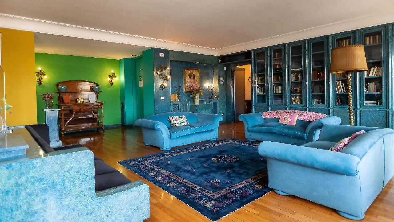 The Liberty Flat Penthouse Rental In Rzym 0*,  Włochy